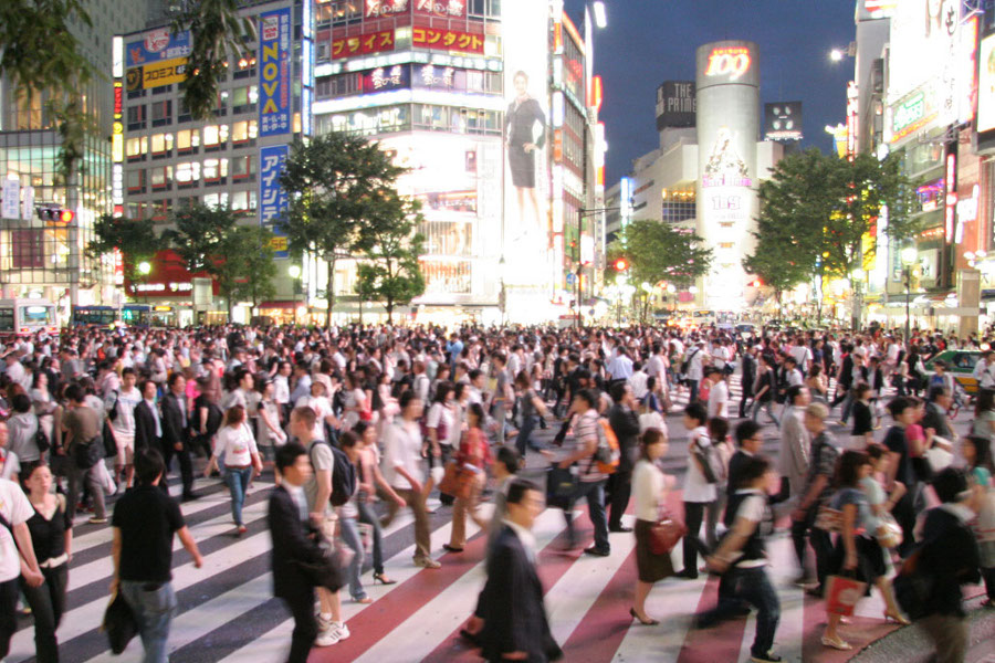 People shopping at Night